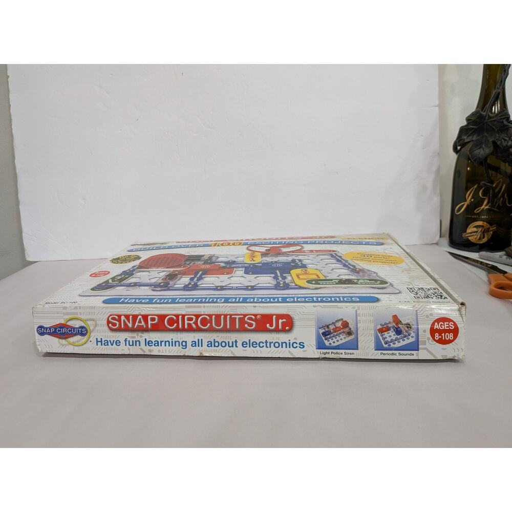 Elenco Snap Circuits Jr. SC-100 Electronics Educational Toy Kit - Picture 7 of 10